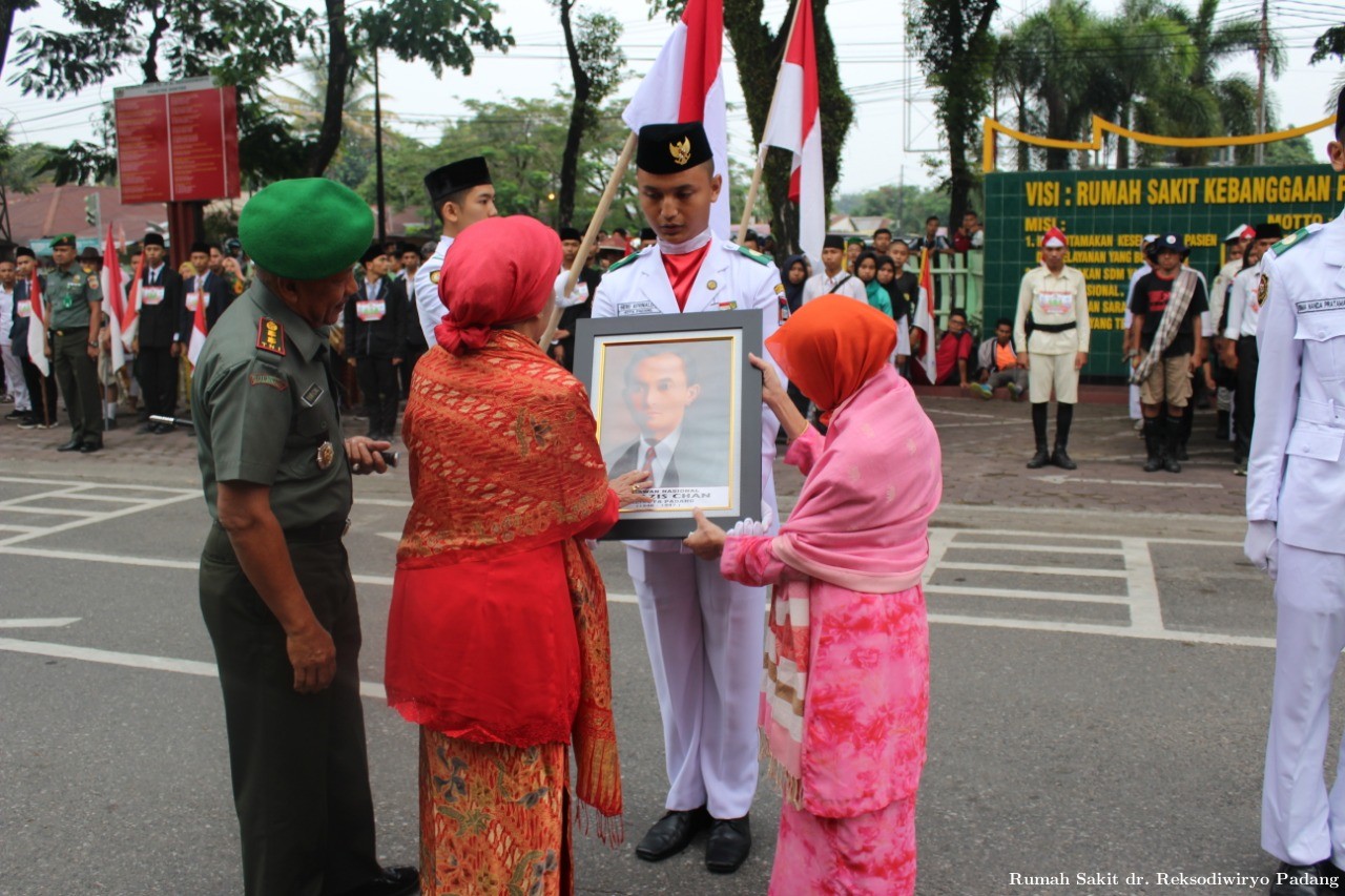 Mengenang Kembali Jejak Perjuangan Pahlawan Nasional Bagindo Aziz Chan - (Ada 0 foto)